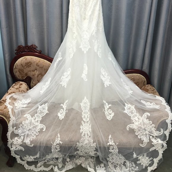 Alfred Angelo Disney Mulan Ivory Lace Wedding Dress, Destination Sheath - Picture 2 of 12